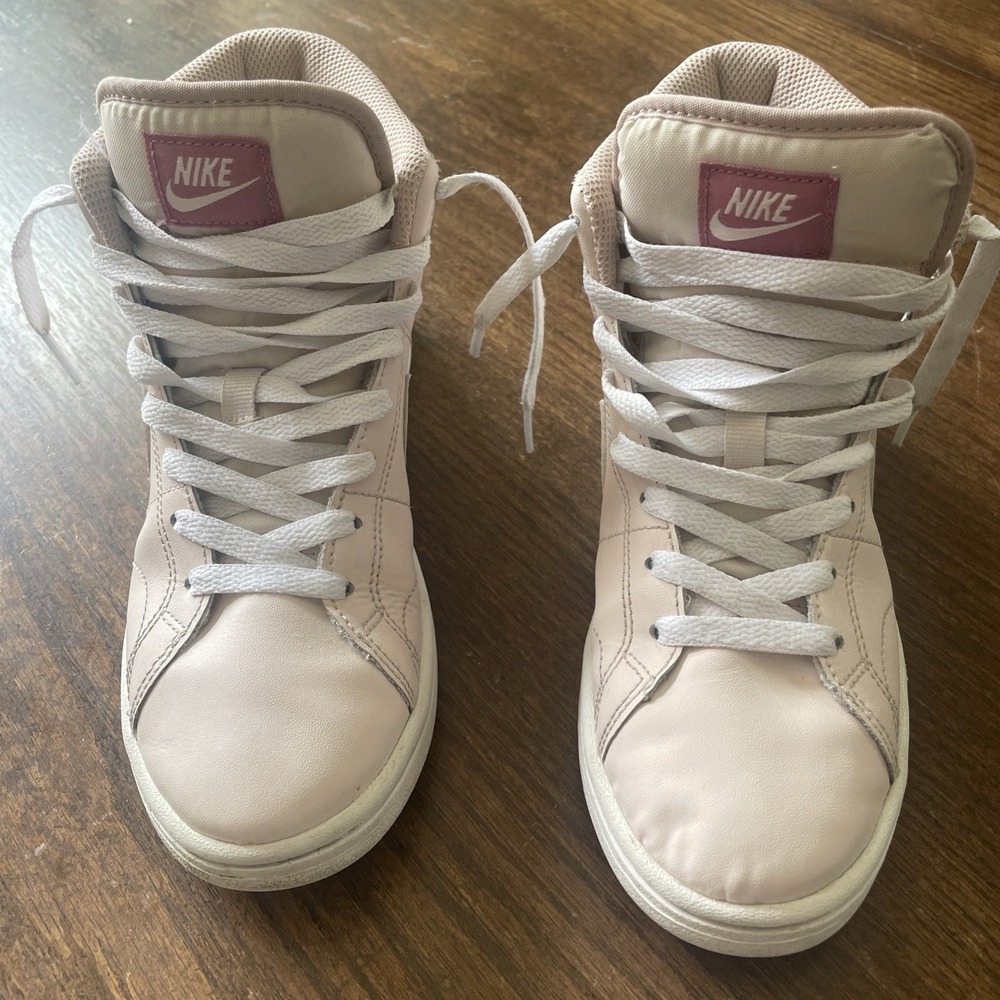 Nike Court Royale 2 Mid Womens Size 6 Pink Athletic Lifestyle Shoes Sneakers